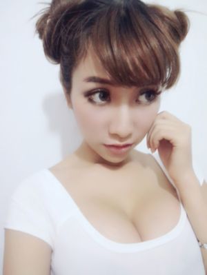 欧美情趣内衣肉感视频迅雷下载_剧情片高清迅雷在线观看