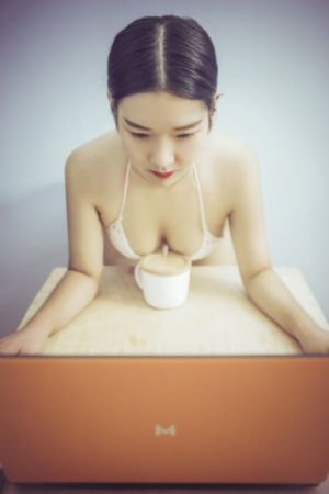 国产美女冒出白浆视频_影视大全免费在线观看播放
