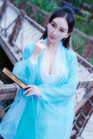 大胆欧美人体艺术摄影_高清免费在线播放