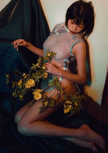 欧美祼体美女_高清免费电影观看
