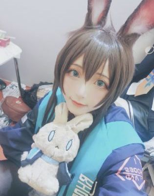 久久蜜桃精品一区二区三区_有字幕完整版